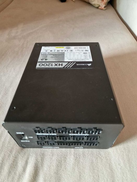 Fonte Corsair HX 1200W 80+ Platinum – Eficiência Máxima e Pronta p/ Futuros Upgrades