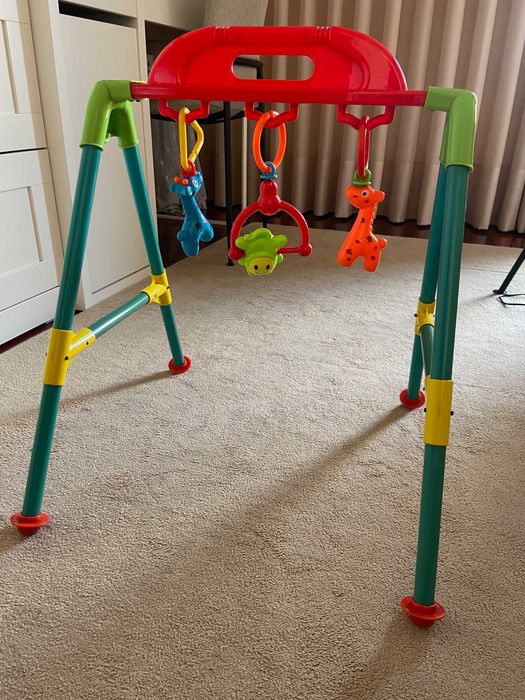 Pórtico brinquedo criança