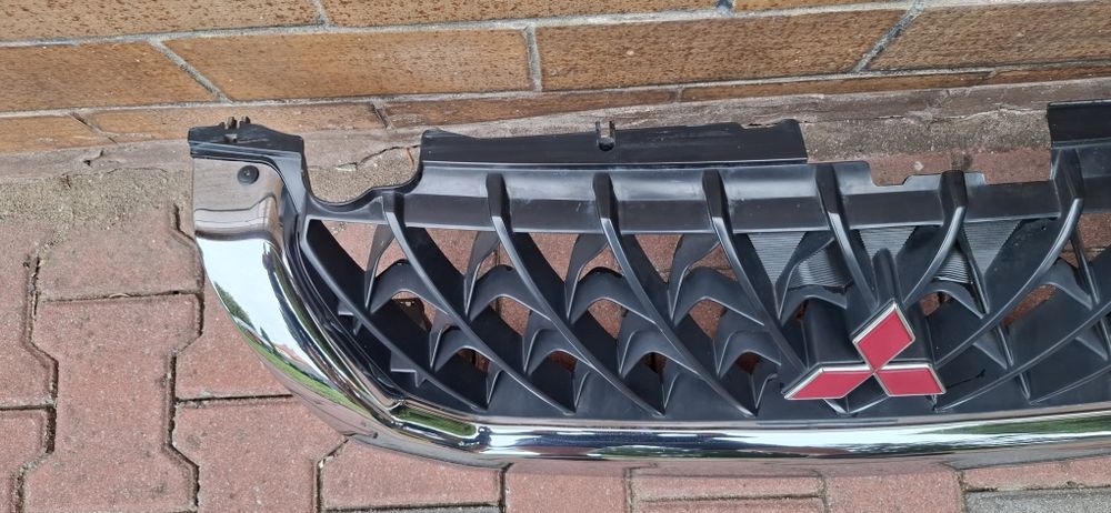 Mitsubishi Pajero Kratka Grill Zderzaka