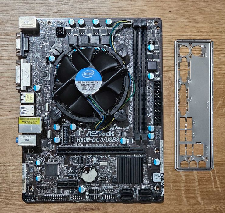 ASRock H61M-DG3/USB3 + Core i7 3770 3,9GHz + Chłodzenie Intel 115X