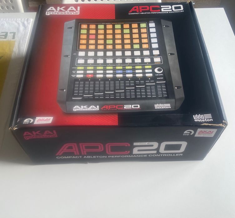 Akai APC 20 (MIDI Controller)