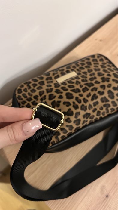 Czarna torebka w panterkę small bag