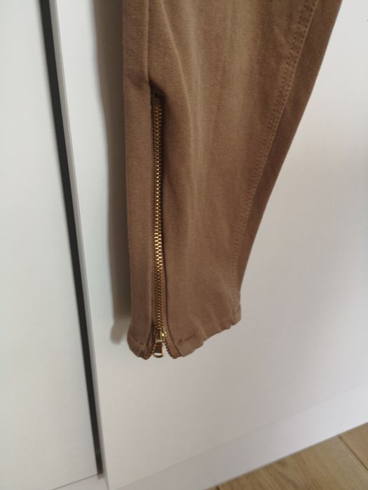 Spodnie nude rurki. 34 h&m Dopasowane