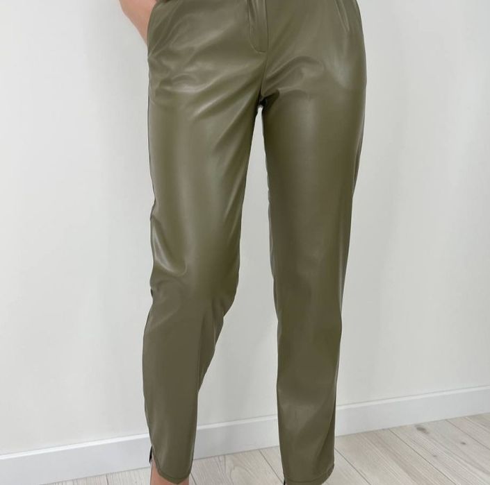 Штани , моми з екошкіри