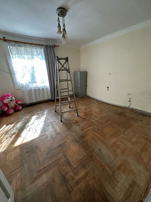 Продається просторий будинок
