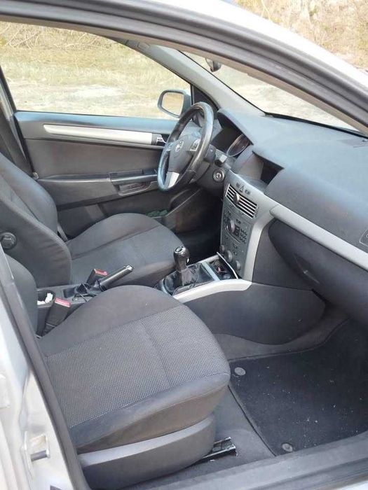 Opel Astra 1.7, diesel 2009