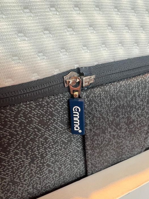 Cama solteiro com colchão