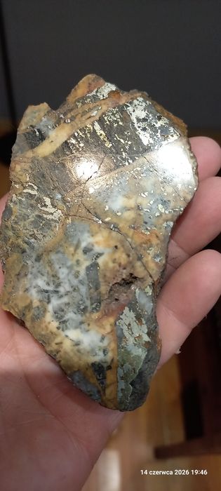 Minerały brekcja dolomit,kwarc,piryt, arsenopiryt