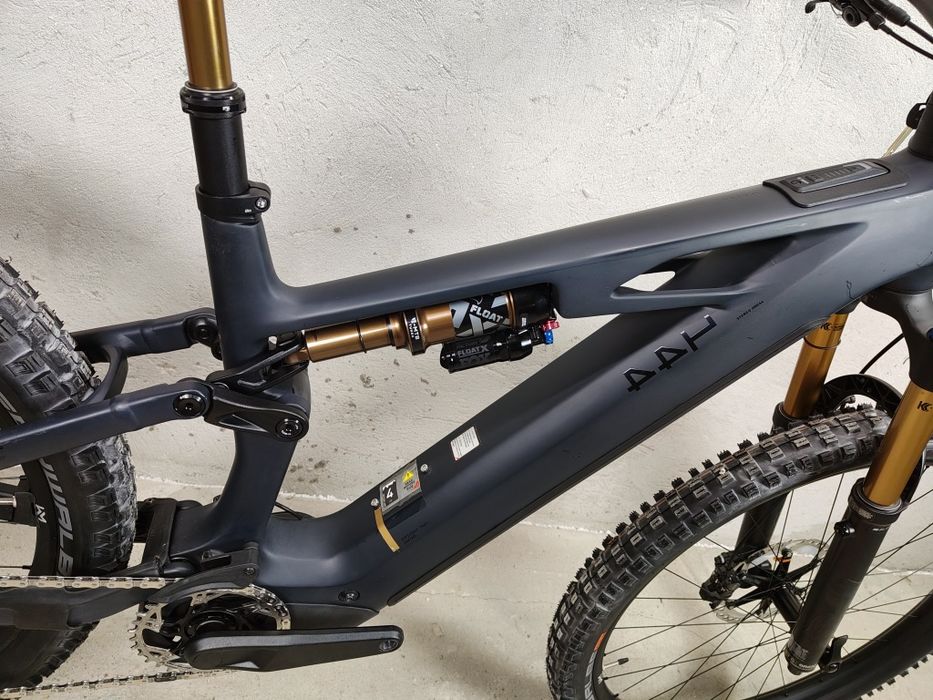 New Cube Stereo one44 ActionTeam Hybrid HPC, 144, L 29, Carbon, X0 T Type AXS, Kashima, Fox