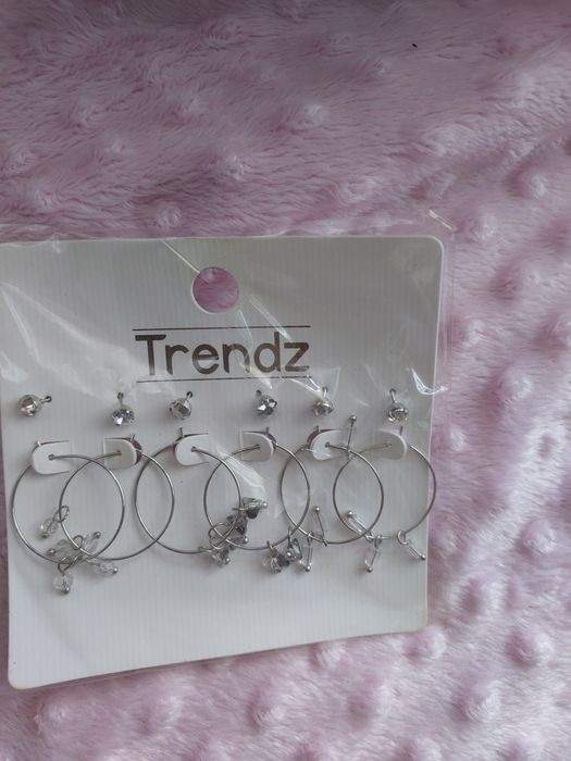 Nowe kolczyki trendz 6par