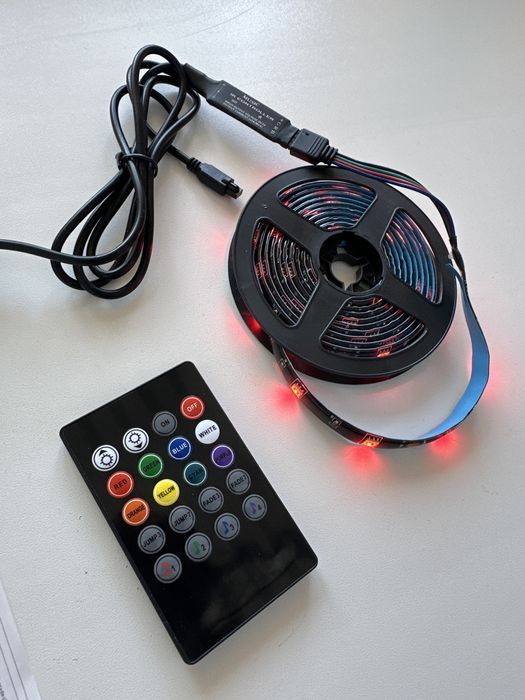 LED стрічка 2м RGB 5V USB