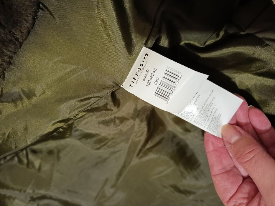 Blusão acolchoado com capuz da Tiffosi