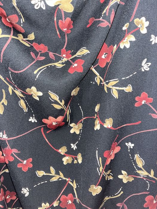 Saia longa floral sem etiqueta escura