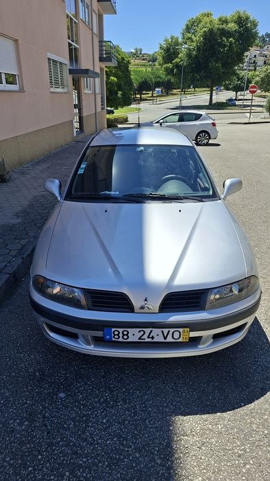 Oportunidade: Mitsubishi Carisma 177.000 km