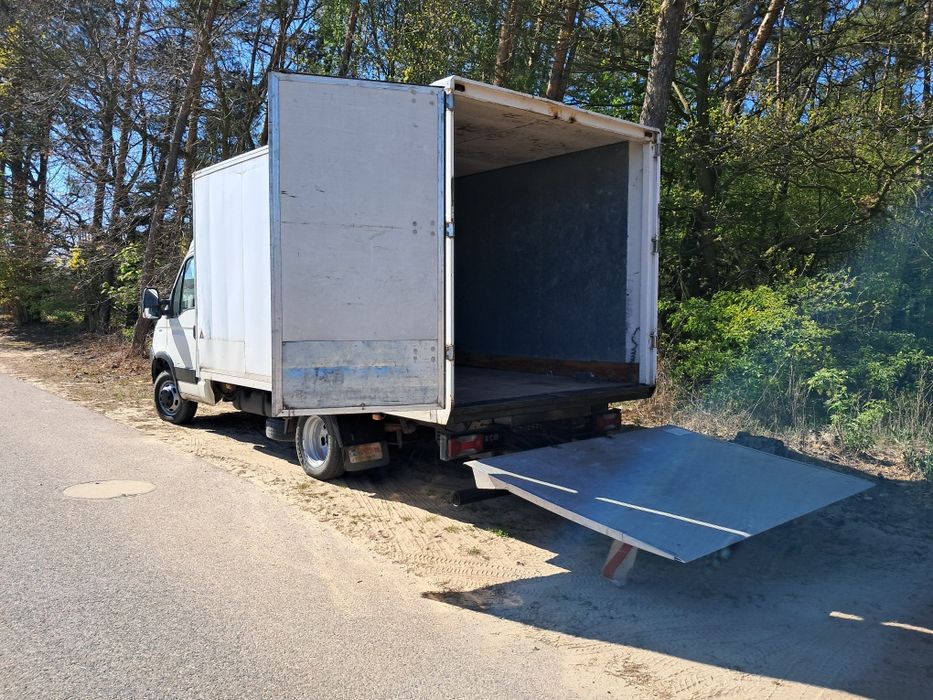 Do wynajęcia bus Iveco Daily + winda