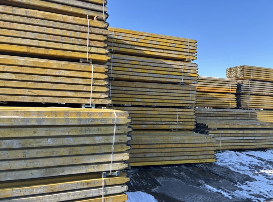 Stemple budowlane/dźwigary/Sztyce Podpory Stęple SZALUNKI