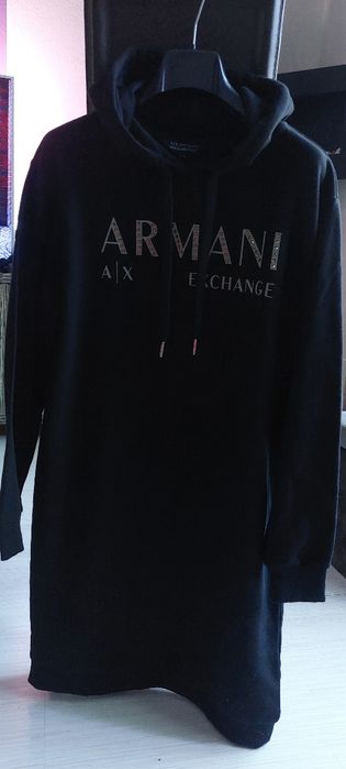 Sukienki Armani Oryginalne