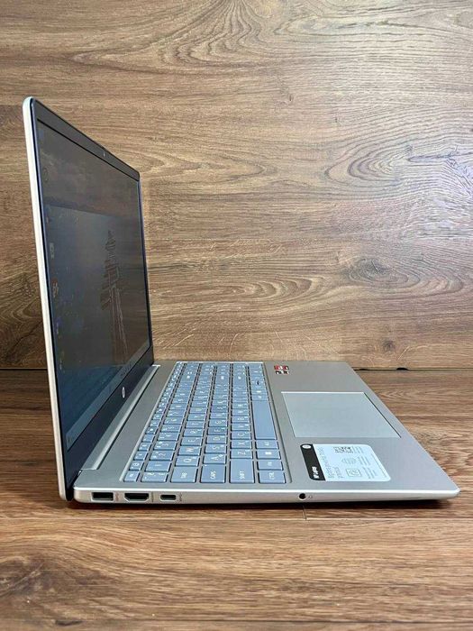 HP Laptop 15-fc0\Ryzen 7 7730U\16GB DDR4\NVMe SSD 512GB