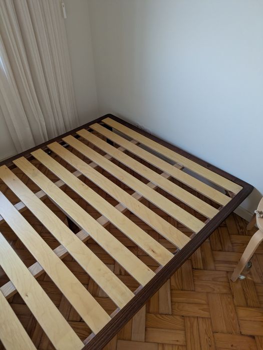 Estrado cama madeira maciça em nogueira e contraplacado de bétula 1,50