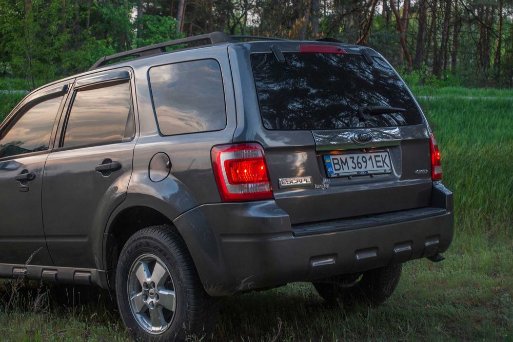 Автомобіль Ford Escape 2011