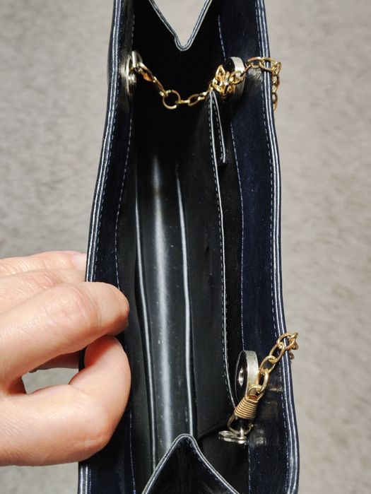 Клатч з золотим ланцюжком