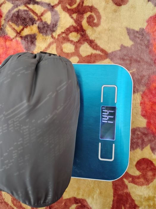 Куртка - вітровка .