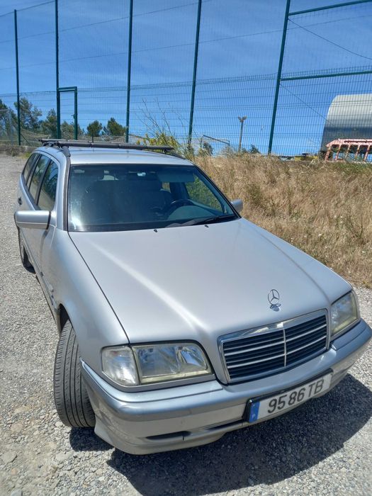 Carrinha Mercedes 220D Ano 2002