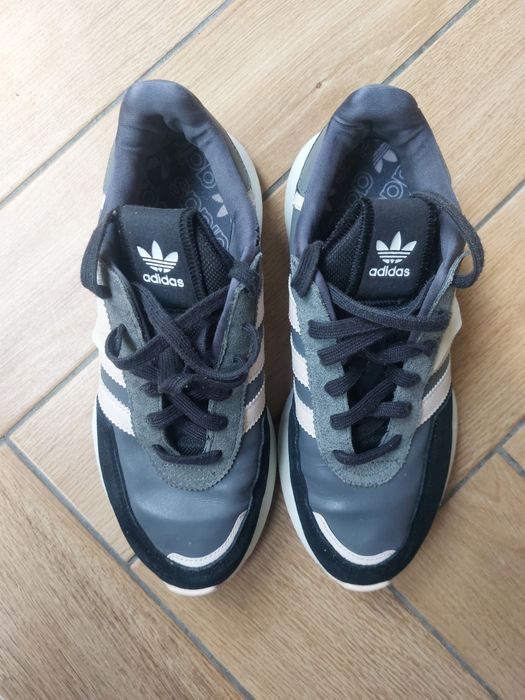 Adidas 39 .5 Snekarsy Jesień Wyprzedaż