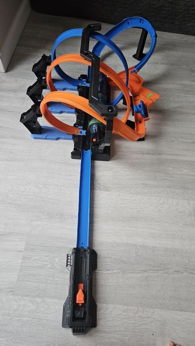 Hot wheels pętla grozy tor