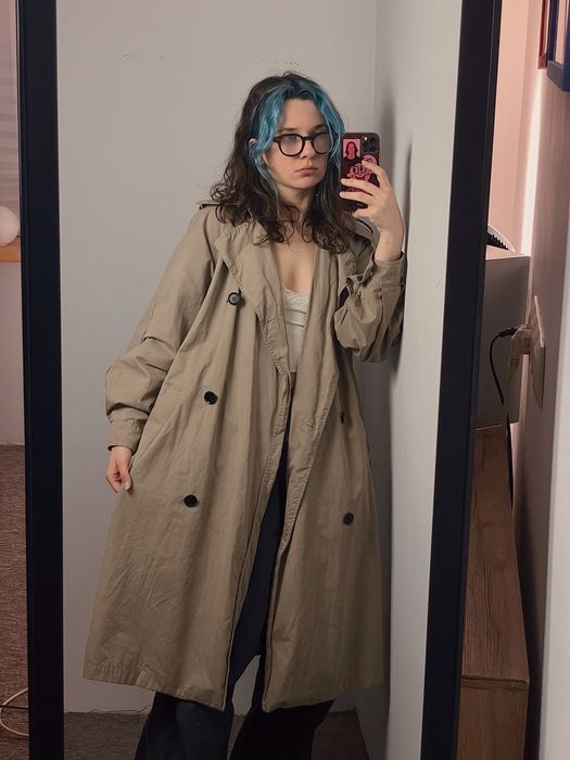 Бежевий тренч  від ZARA
