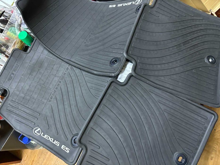 LEXUS ES Новые! Оригинальный комплект резиновых Ковриков