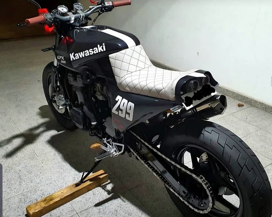 Kawasaki gpx 600 r