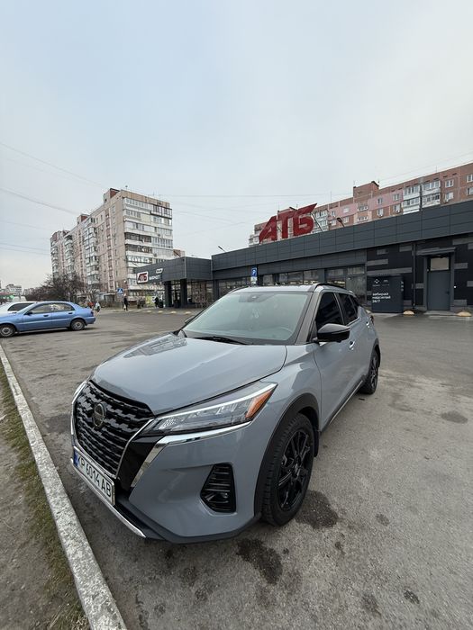 2021 Nissan KICKS SR