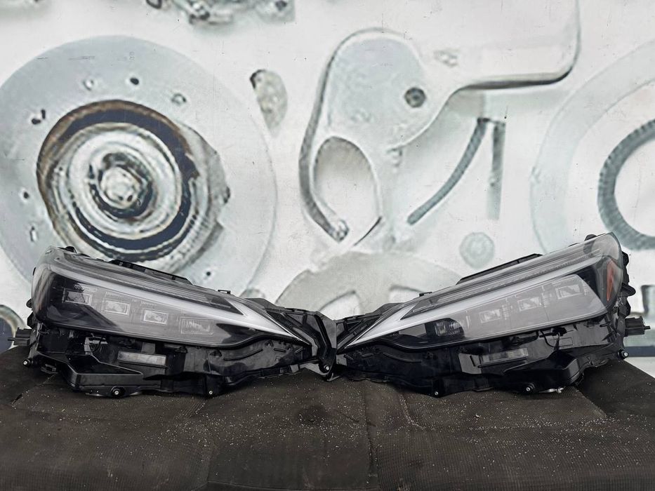 Lexus NX2 фари передні 4 лінзи система Blade Scan 22-25 року