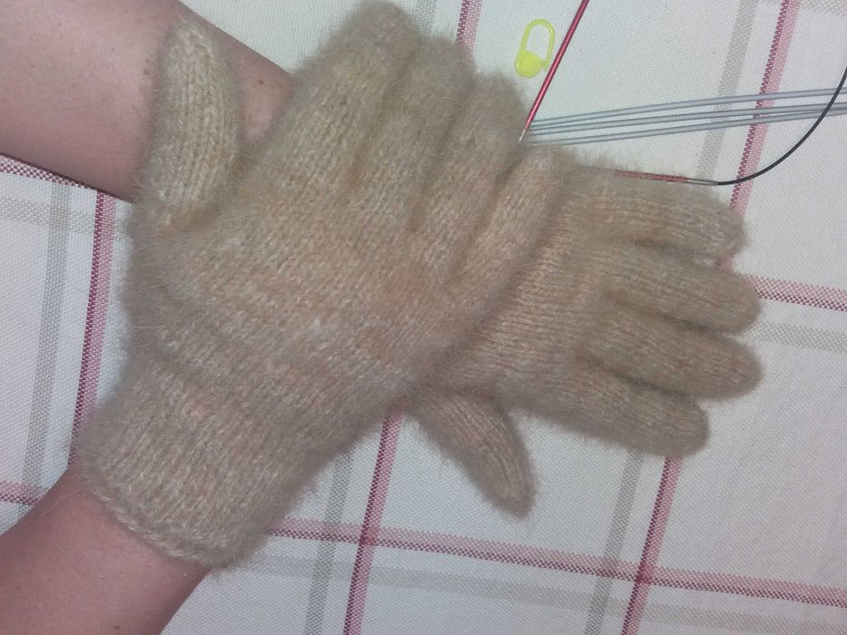 Носки, перчатки, варежки из собачьей шерсти