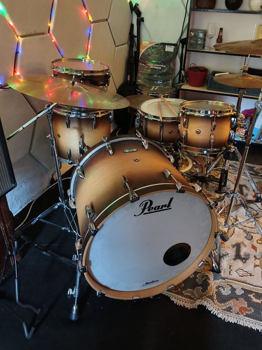 Pearl masters maple complete