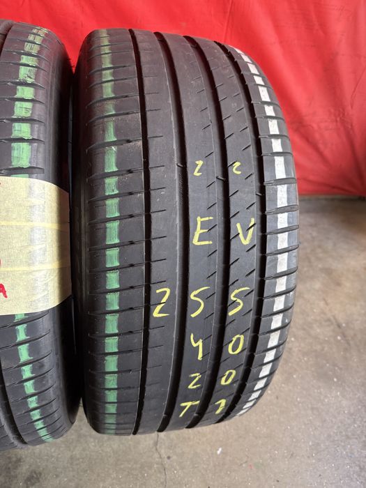 Pneus 255/40/20 Michelin Homolgacao tesla todos iguais impecaveis
