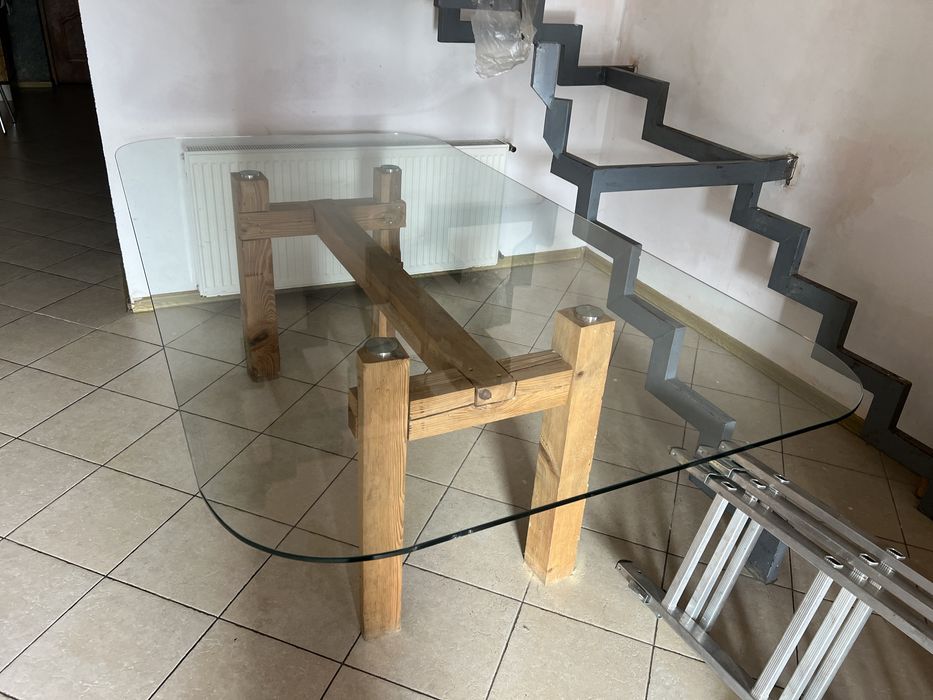 Стіл скляний