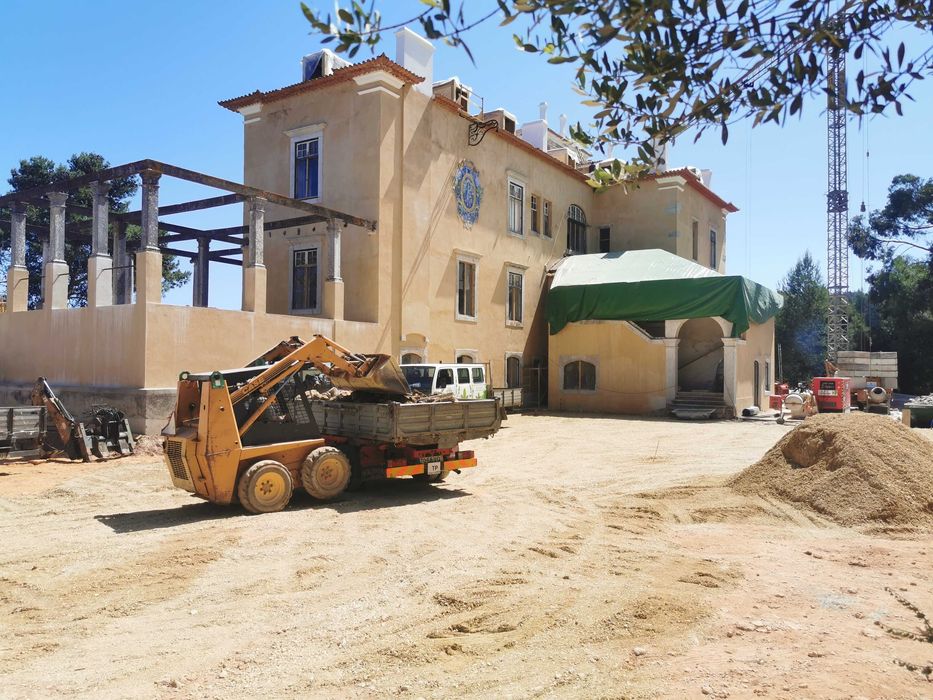 Aluguer mini giratória, bobcat e carrinha c/operador - Setúbal