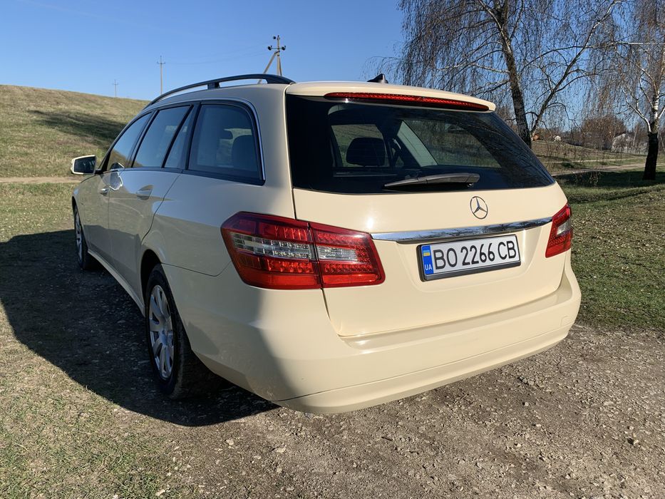 Mercedes-Benz E200 W212