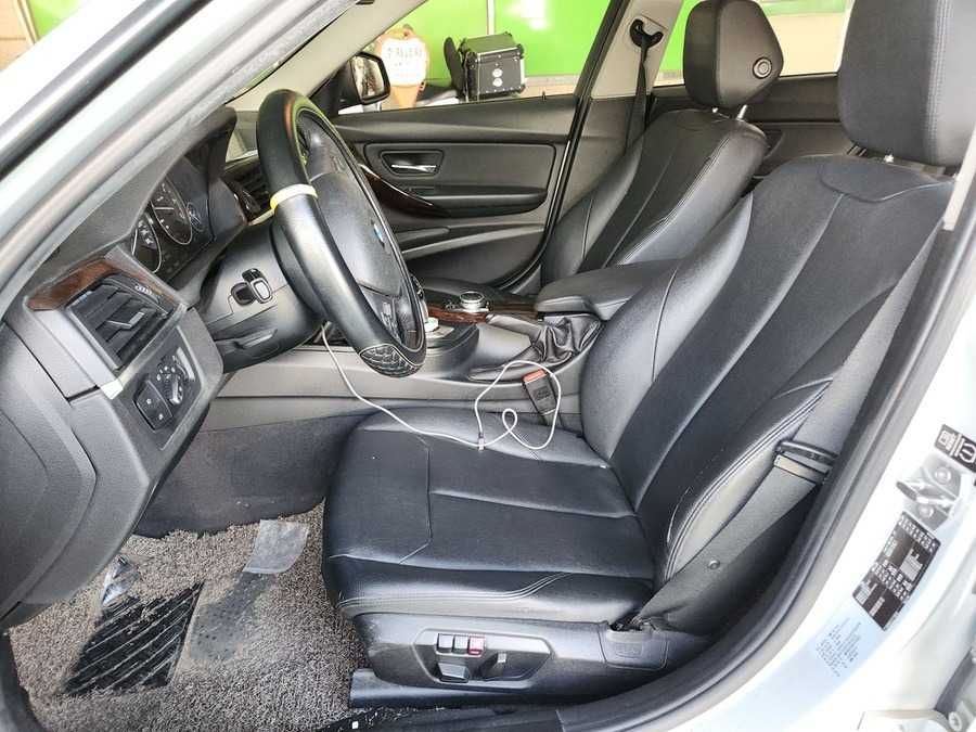 BMW 320d F30 2015 • Дизель, автомат, люк, проєкція