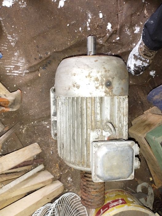 Електро двигун два вали і двох швидкісний 8,5/9,5кіловат