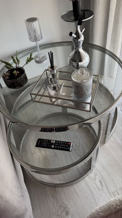 Mesas de apoio vidro e inox gato preto