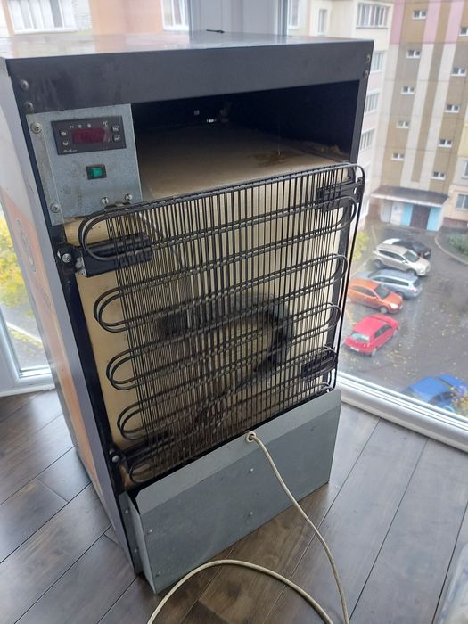 Барний холодильник HELKAMA