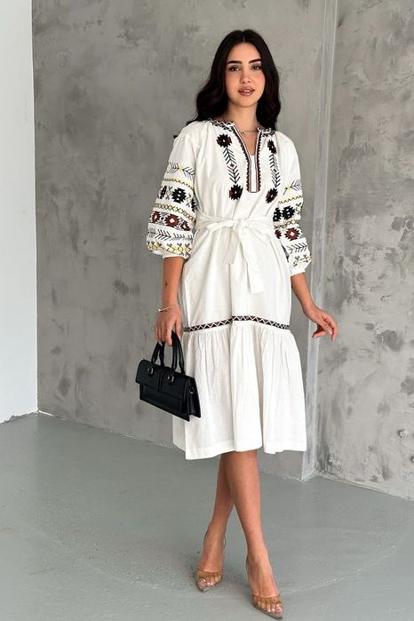 Жіноча сукня вишиванка L розмір. Знижка на останній розмір