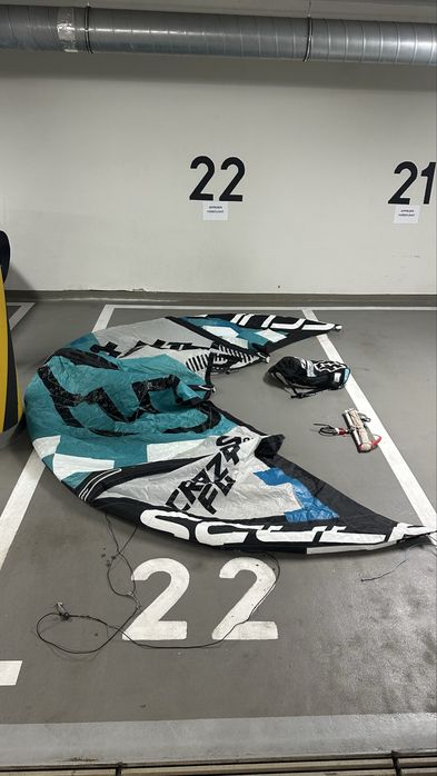 Kite 9m + bar + backpack naish crazyfly