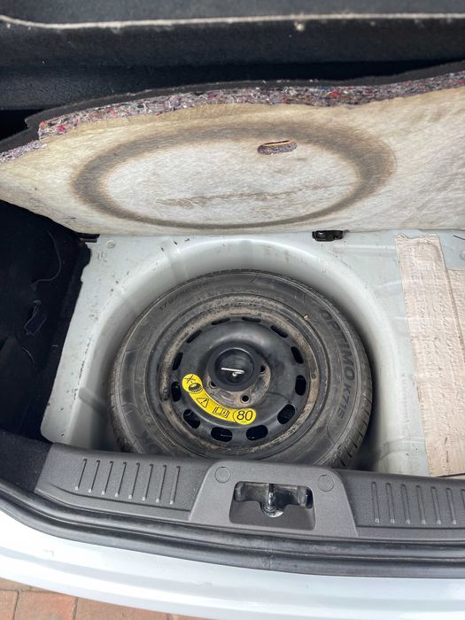 Автомобіль Ford Fieasta