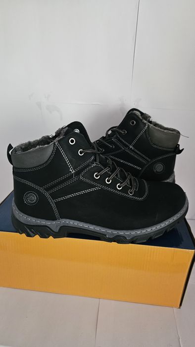 Buty nowe męskie zimowe modne rozmiar 43