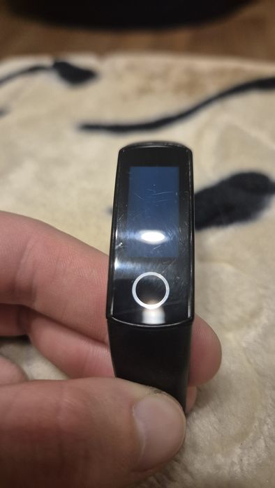 Фитнес браслет Honor Band 4