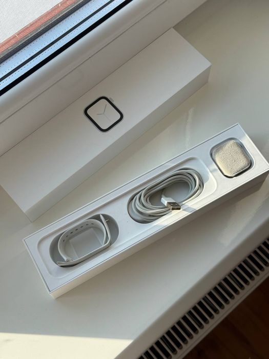 Apple Watch Series 4 | 40 мм | Оригінал | Стан 9/10 |  Батарея 76%